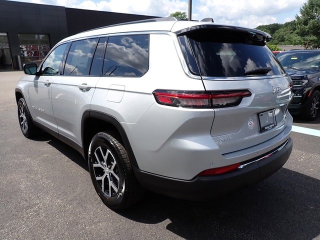 New 2025 Jeep Grand Cherokee L Limited w/ Luxury Tech Group II image 3
