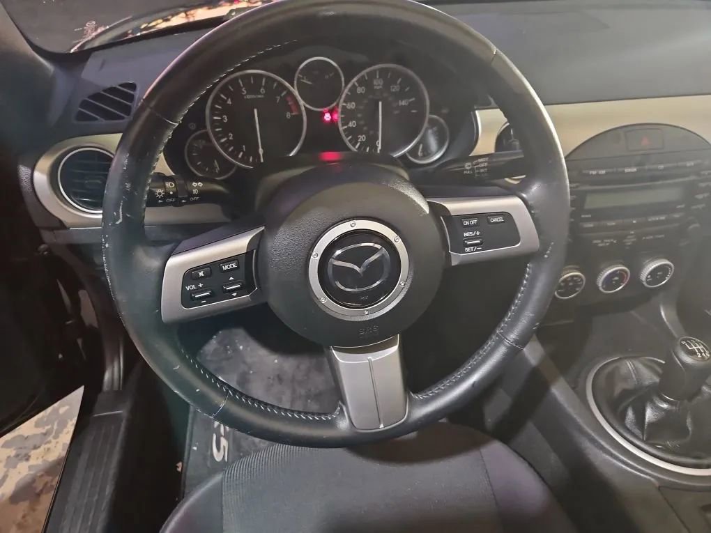 Used 2010 MAZDA MX-5 Miata Touring w/ Suspension Pkg image 16