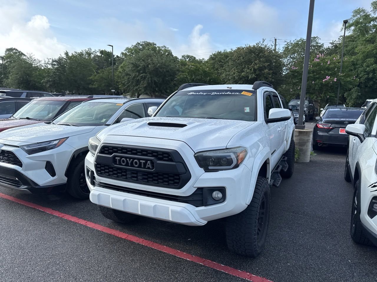 Used 2017 Toyota Tacoma TRD Sport w/ Tow Package (A/T)