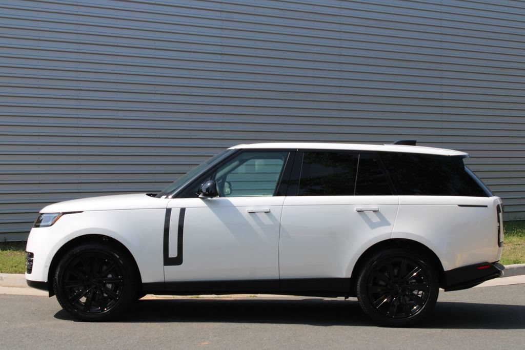 New 2026 Land Rover Range Rover SE AWD/4WD image 2