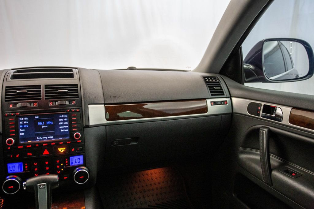 Used 2008 Volkswagen Touareg V10 TDI image 5