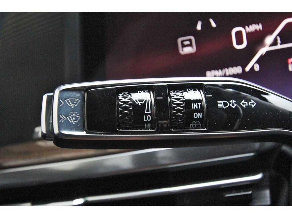 Used 2026 Cadillac Escalade Platinum Sport w/ LPO, ONYX Package AWD/4WD image 18