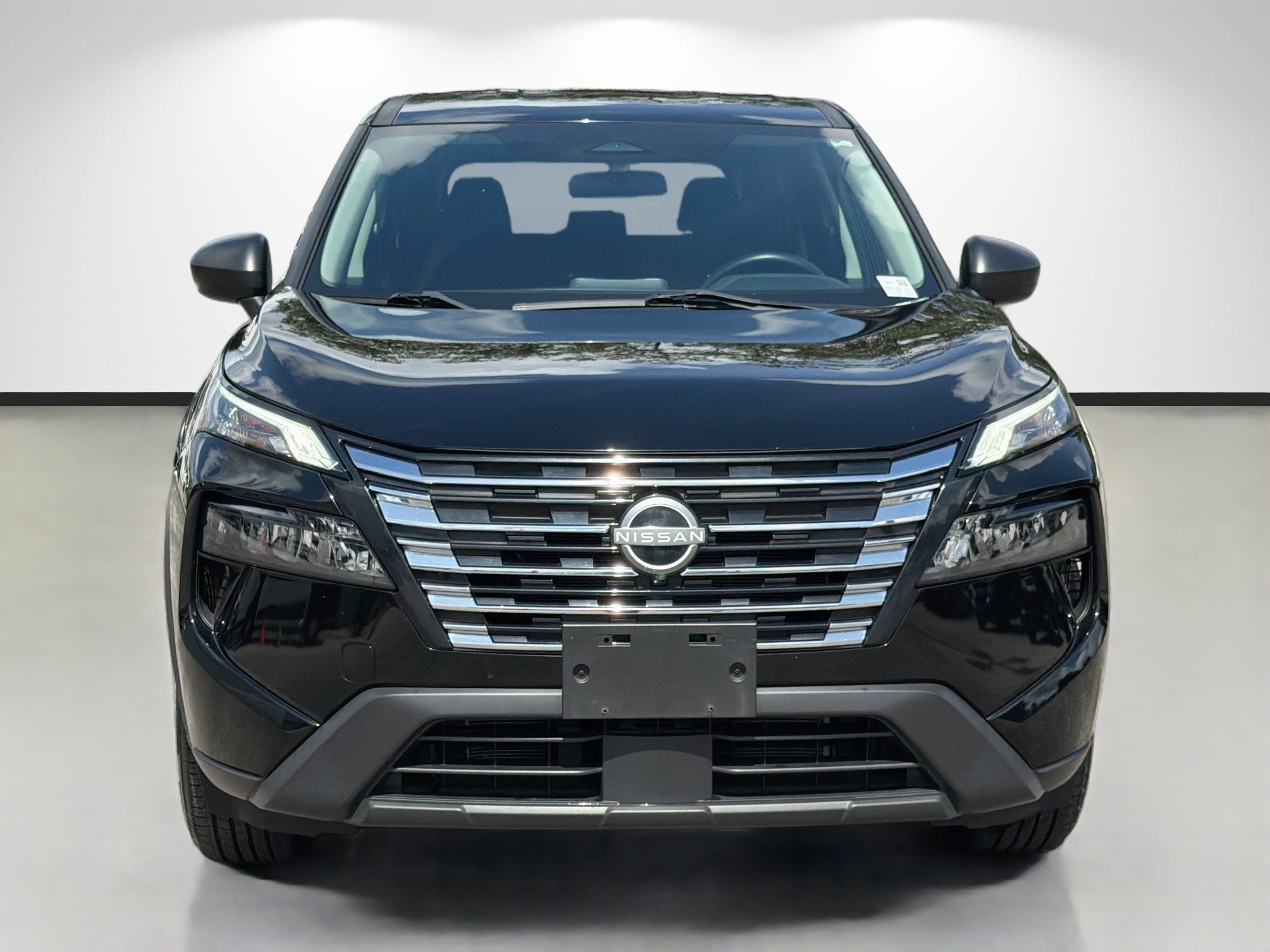 Used 2024 Nissan Rogue S AWD/4WD image 8