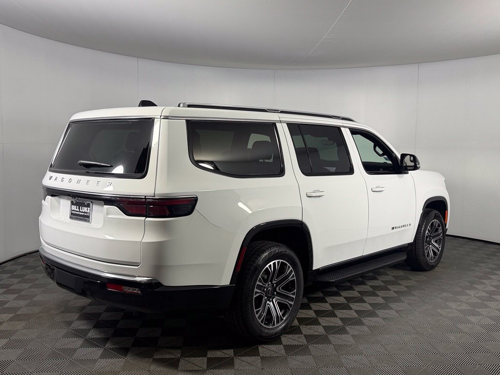 Used 2025 Jeep Wagoneer 4WD image 8