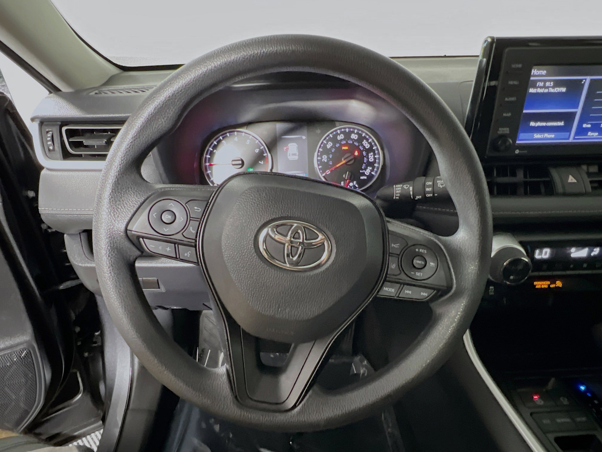 Used 2021 Toyota RAV4 XLE image 18