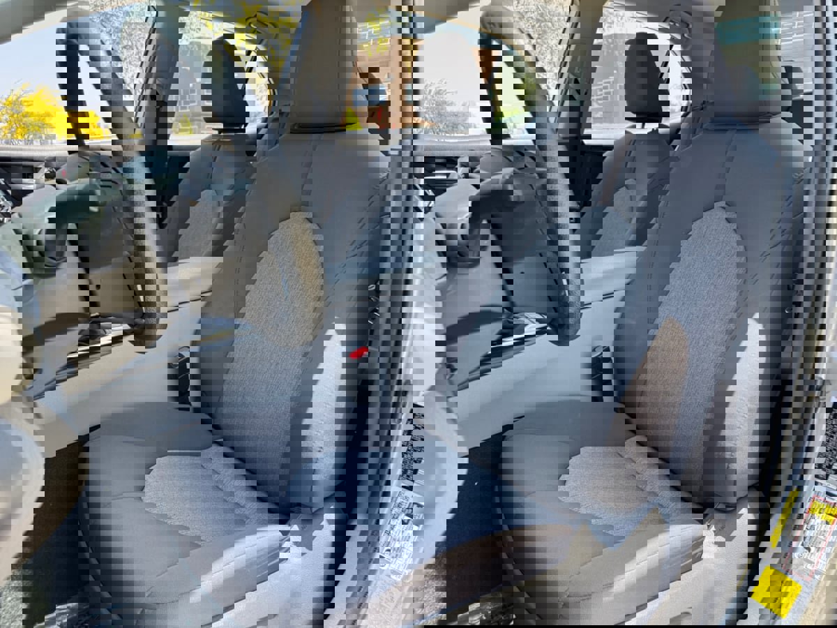 Used 2020 Toyota Camry LE image 17