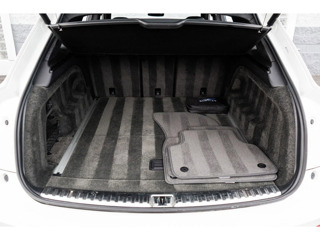 Certified 2022 Bentley Bentayga image 47