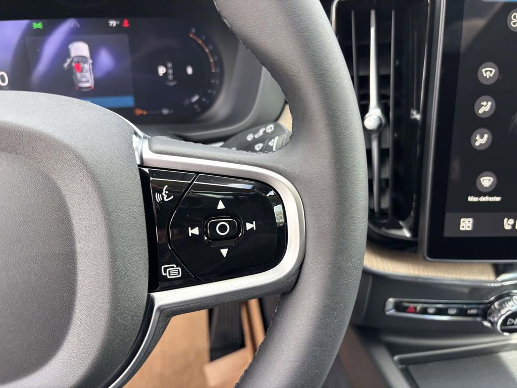 New 2026 Volvo XC60 B5 Plus w/ Protection Package Premier image 18