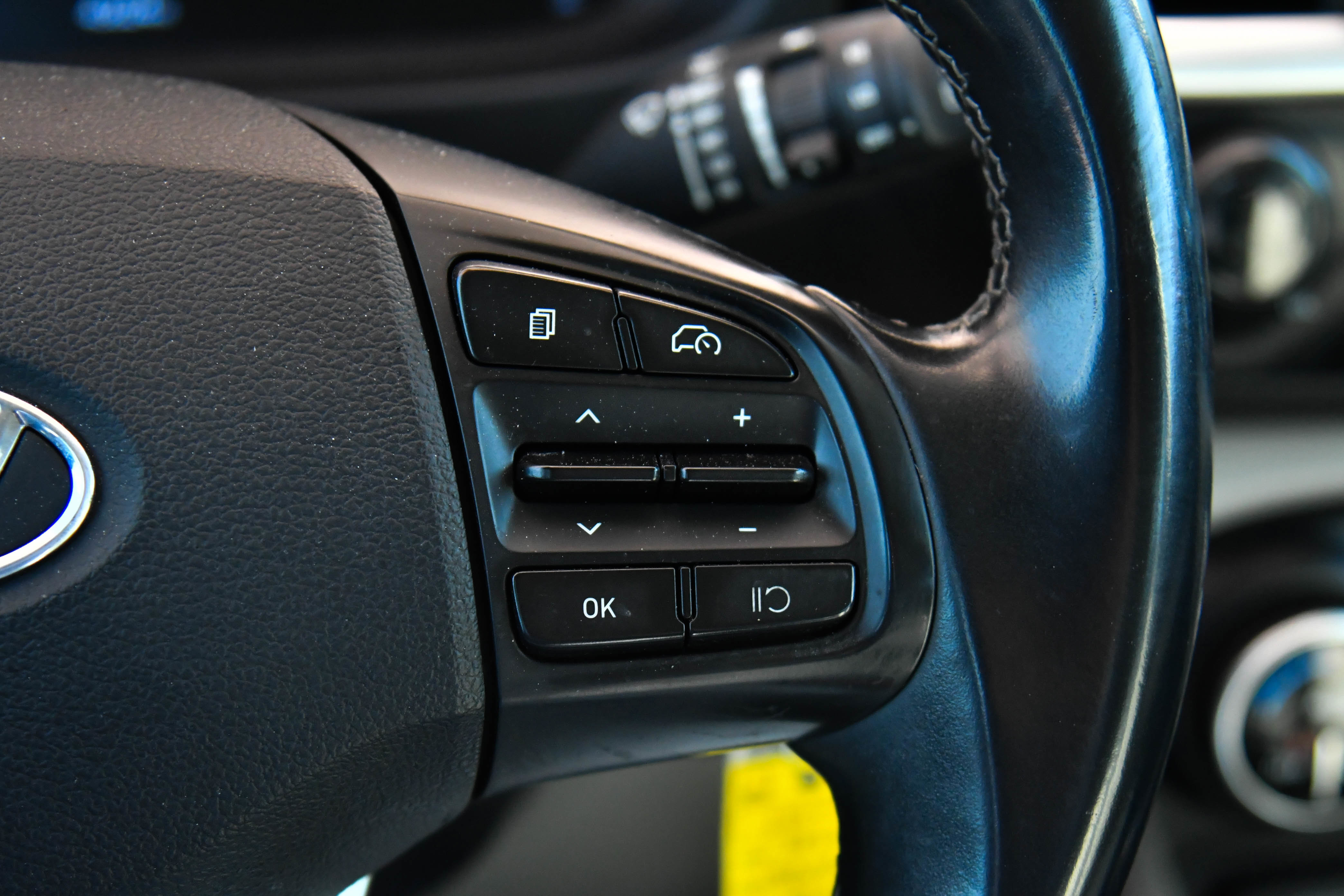 Used 2023 Hyundai Venue SEL w/ Cargo Package image 27