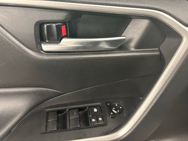 Used 2021 Toyota RAV4 XLE image 20