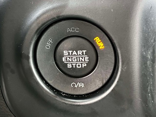Used 2022 Jeep Wrangler Unlimited Sahara AWD/4WD image 32