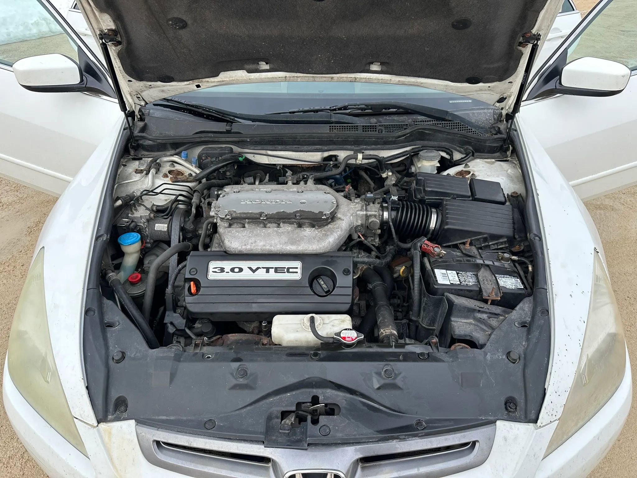 Used 2004 Honda Accord EX image 9