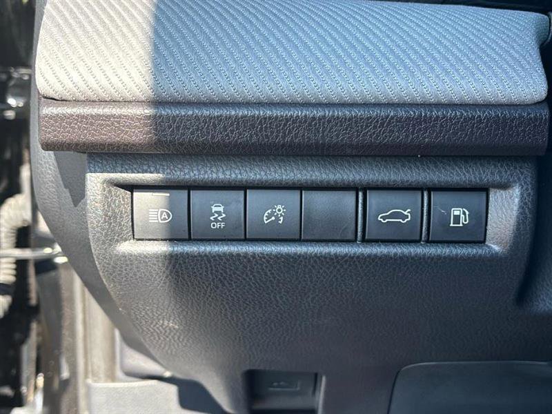 Used 2025 Toyota Camry SE image 15