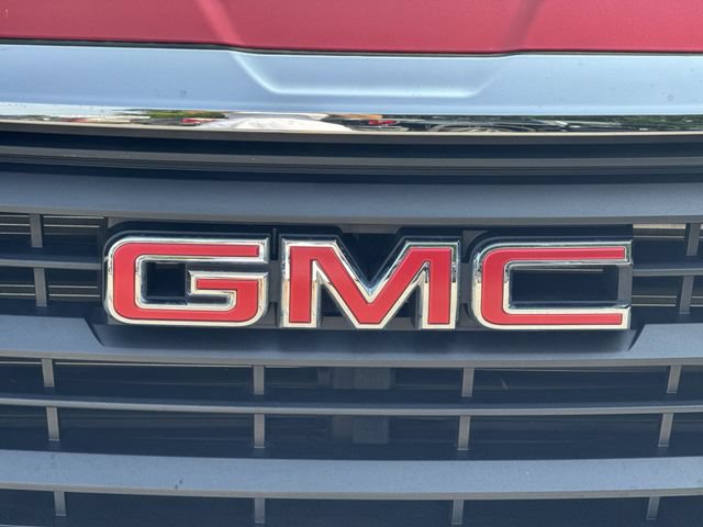 Used 2024 GMC Terrain SLE w/ Driver Convenience Package FWD image 29