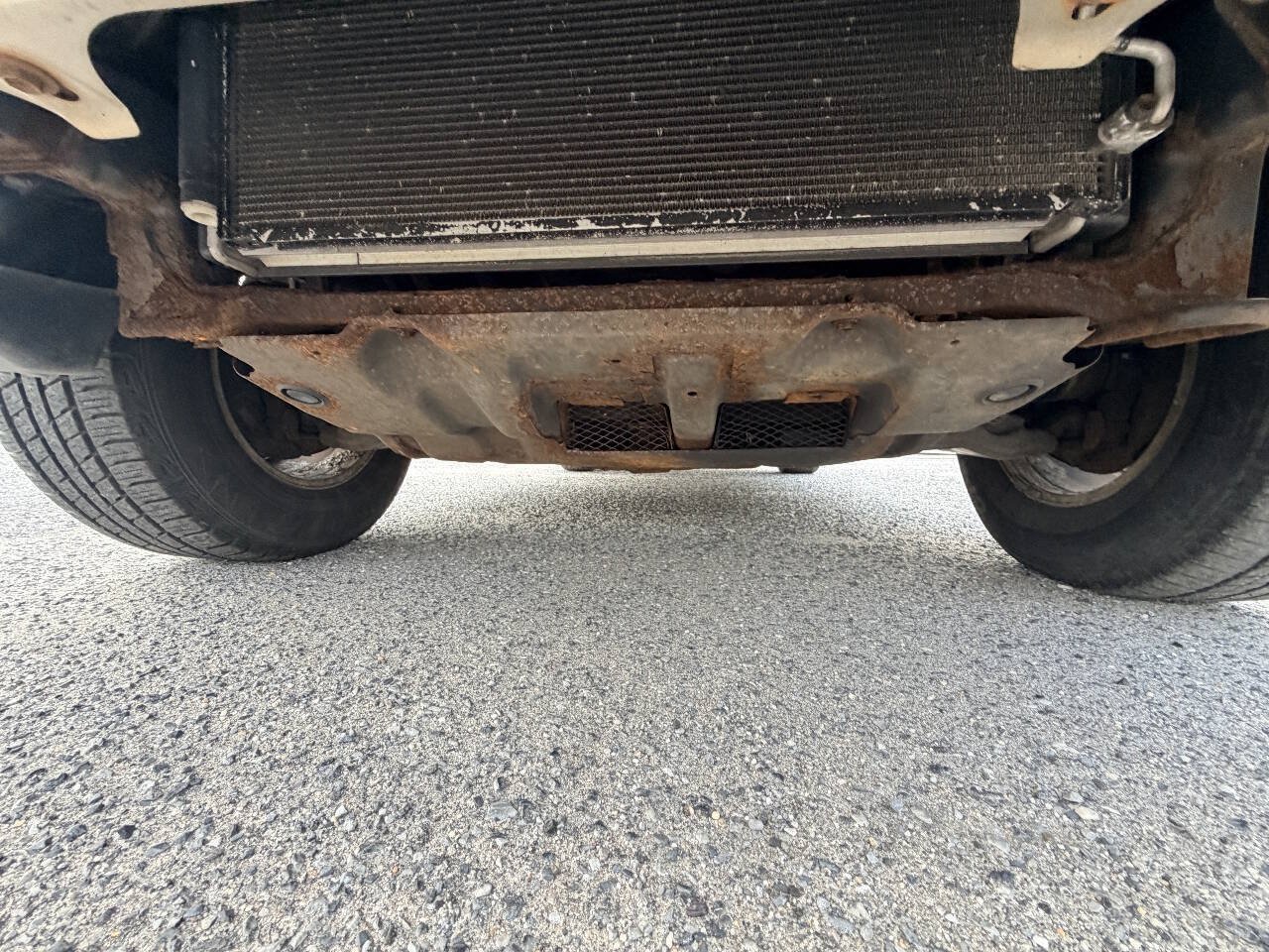 Used 2004 Toyota 4Runner SR5 AWD/4WD image 41