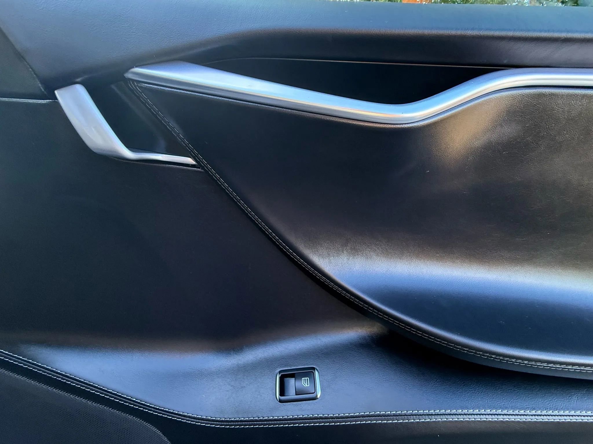 Used 2016 Tesla Model S 75 image 31