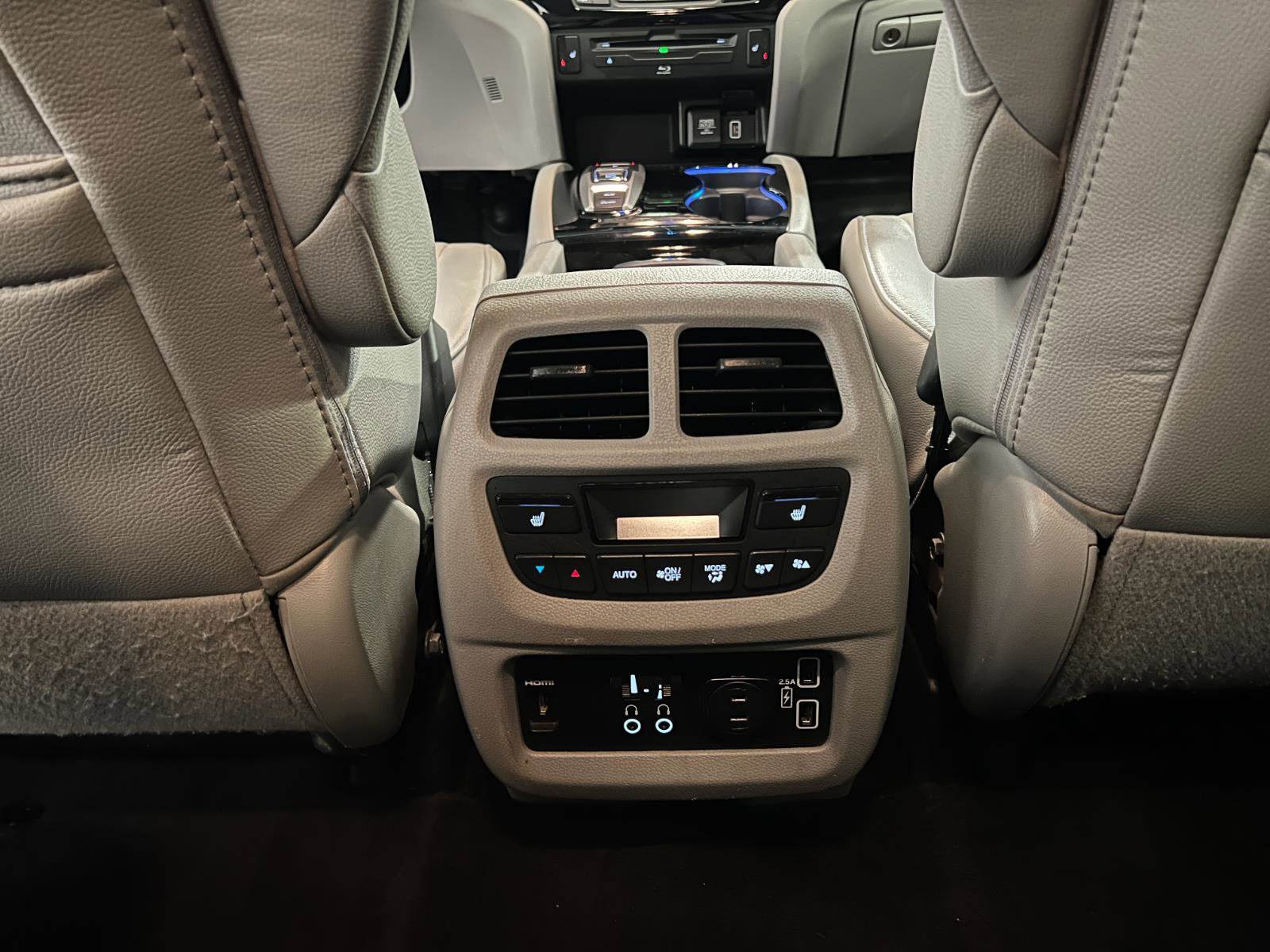 Used 2019 Honda Pilot Touring image 32