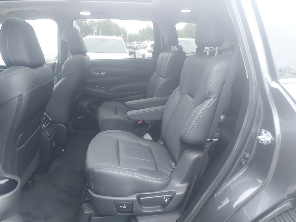 Used 2025 Subaru Ascent Limited AWD/4WD image 34