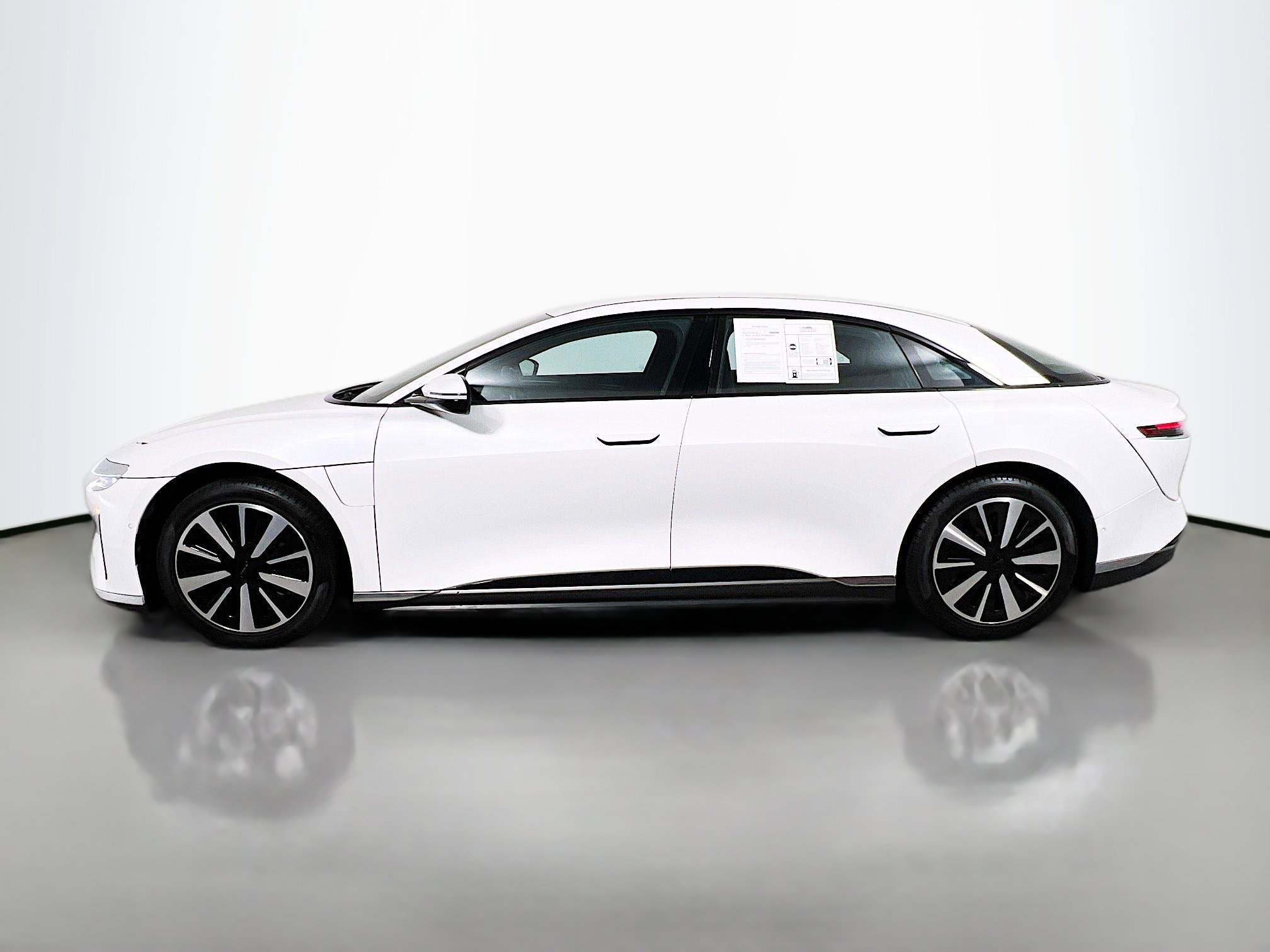 Used 2023 Lucid Air Pure image 9