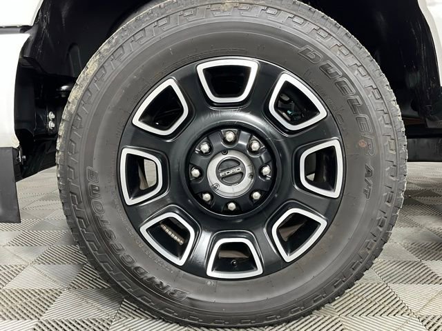 Used 2024 Ford F350 Platinum w/ FX4 Off-Road Package image 11