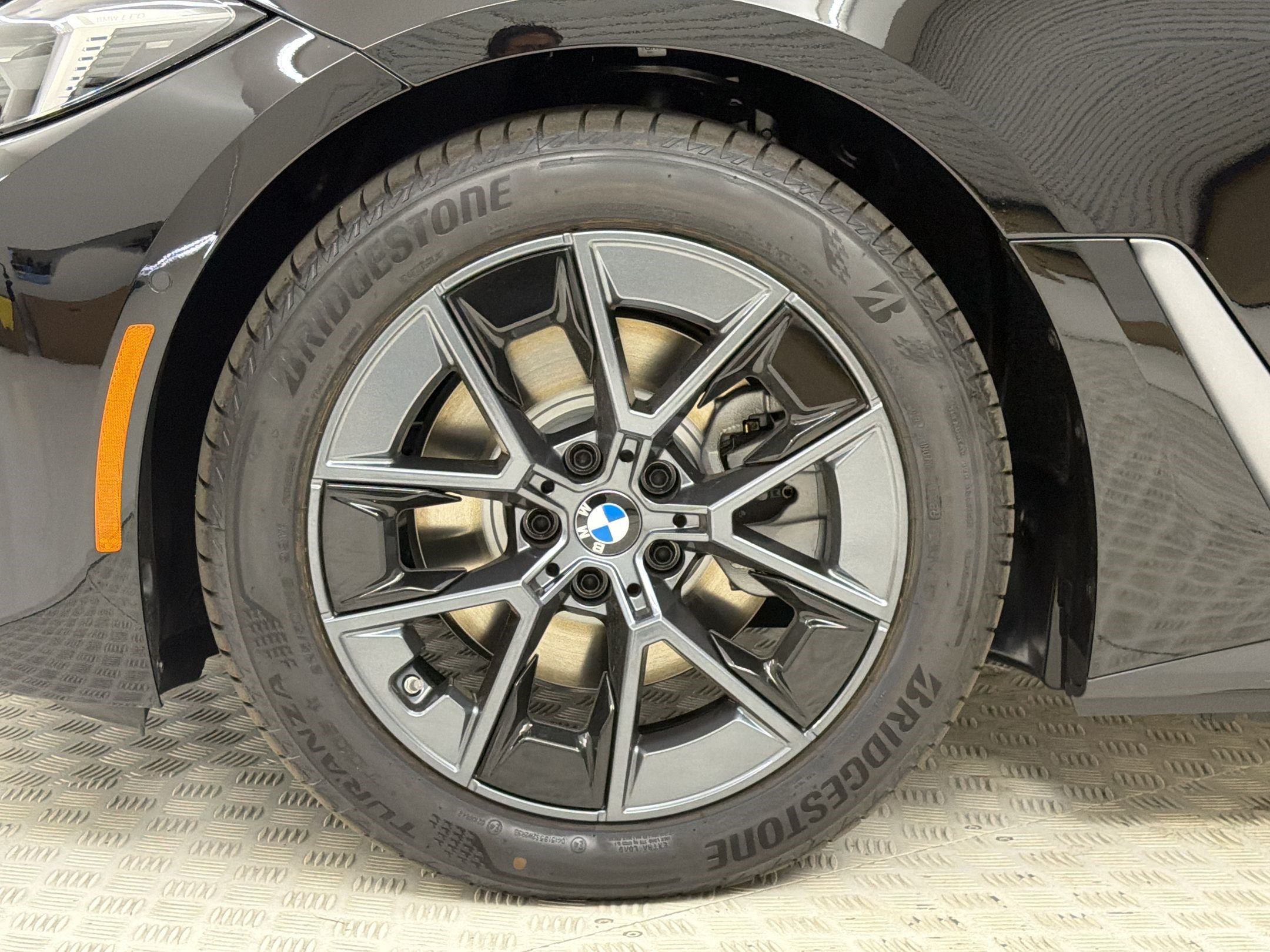 New 2026 BMW i4 eDrive40 w/ Parking Assistance Package RWD image 13
