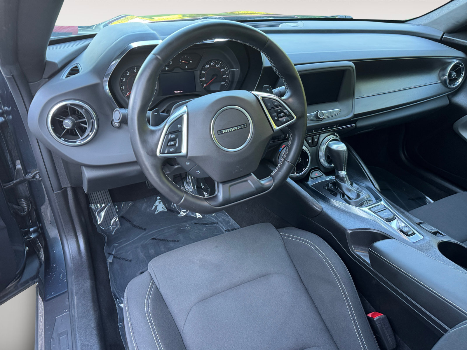 Used 2020 Chevrolet Camaro LT w/ RS Package RWD image 10