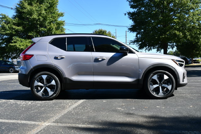 New 2026 Volvo XC40 B5 Core w/ Protection Package Premier AWD/4WD image 8