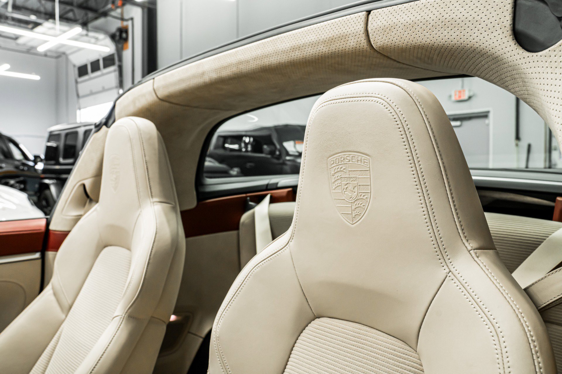 Used 2021 Porsche 911 Targa 4S Heritage Design image 31