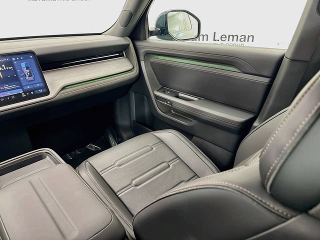 Used 2027 Rivian R2 Performance Dual AWD/4WD image 23