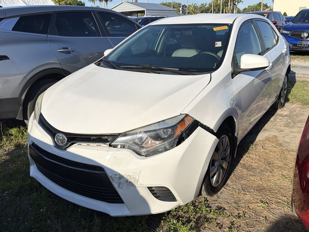 Used 2016 Toyota Corolla LE FWD image 2
