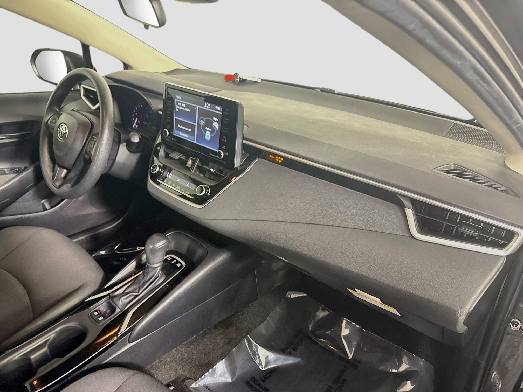 Used 2022 Toyota Corolla LE FWD image 30