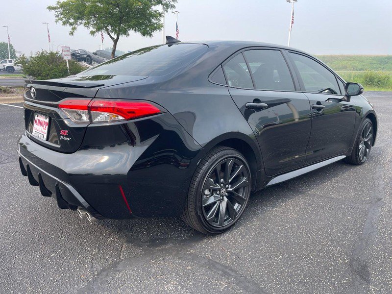 Used 2026 Toyota Corolla SE FWD image 3