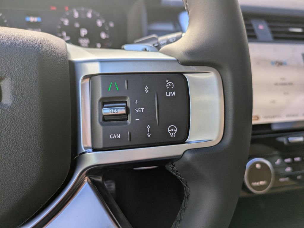 New 2026 Land Rover Discovery Limited Edition image 25