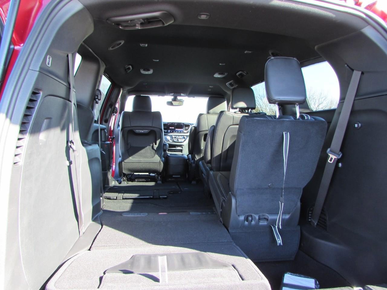 New 2026 Chrysler Pacifica Select image 31