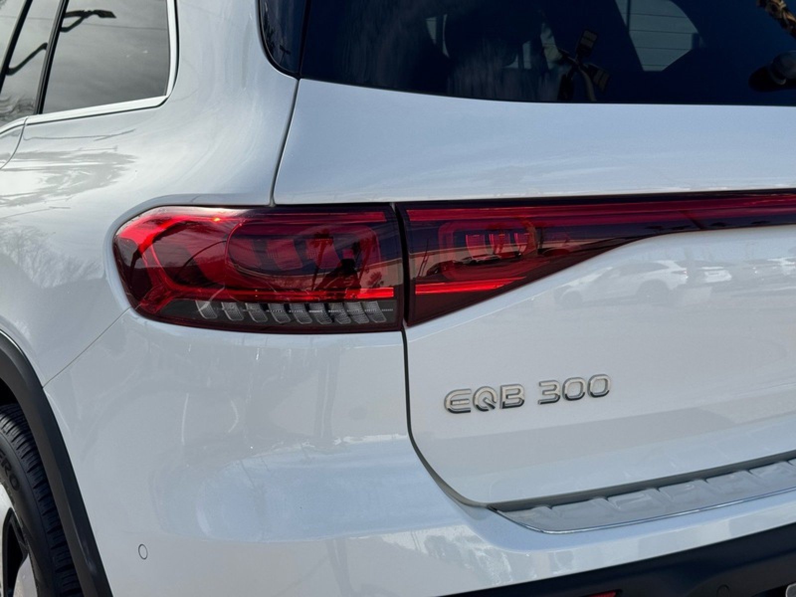 New 2023 Mercedes-Benz EQB 300 4MATIC image 21