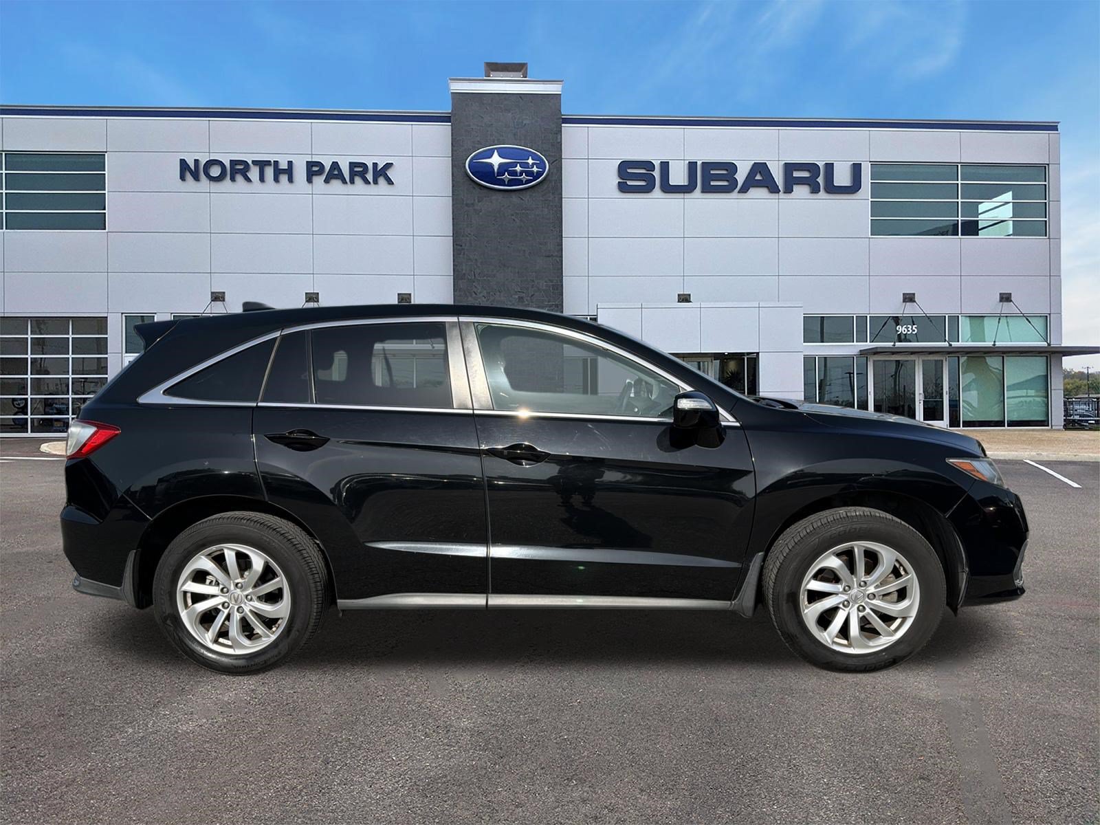 Used 2018 Acura RDX FWD image 2