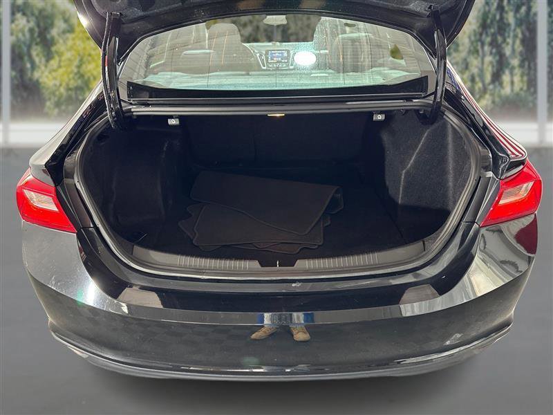 Used 2023 Chevrolet Malibu LT image 12
