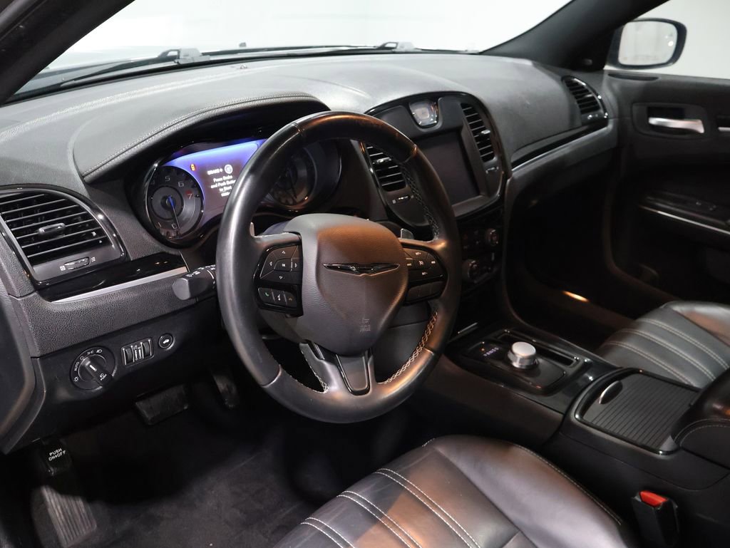 Certified 2018 Chrysler 300 S w/ 300S Premium Group image 17