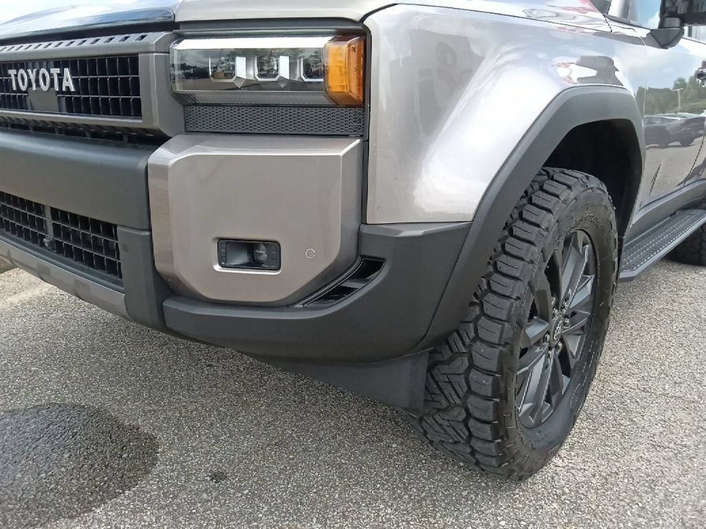 Used 2025 Toyota Land Cruiser w/ Premium Package AWD/4WD image 9