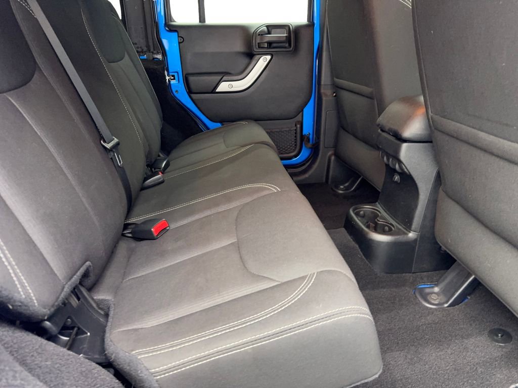 Used 2016 Jeep Wrangler Unlimited Sahara w/ Max Tow Package image 38