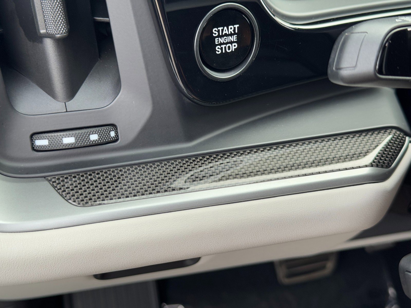 Used 2024 Porsche Cayenne Turbo image 23