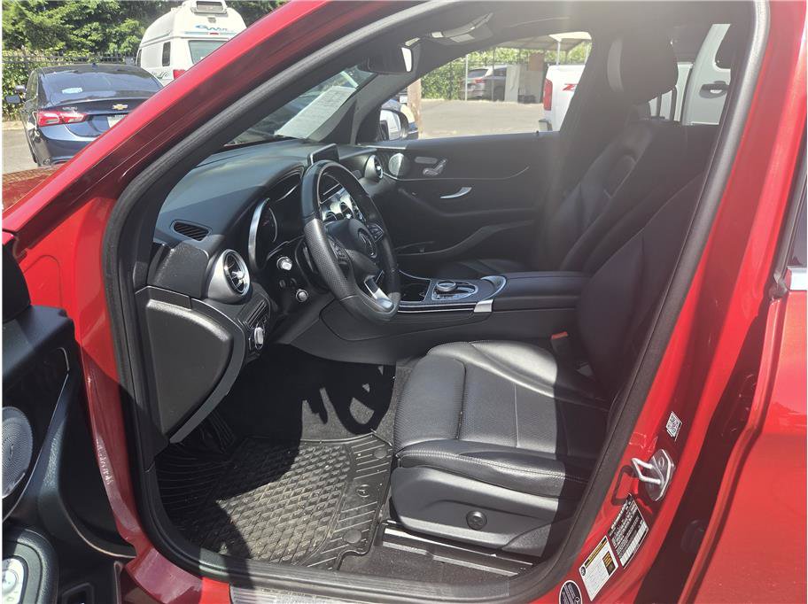 Used 2017 Mercedes-Benz GLC 300 4MATIC image 15