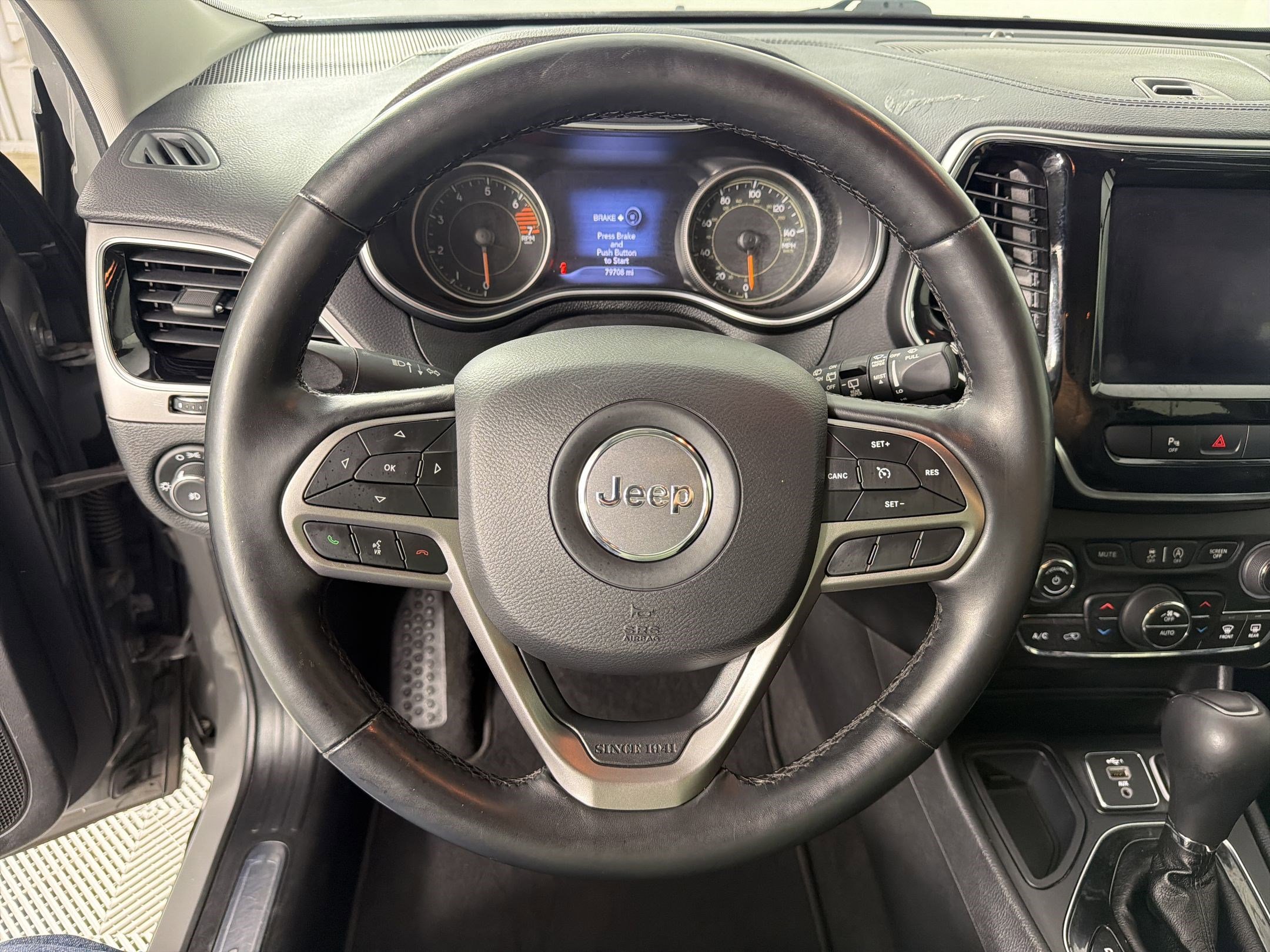 Used 2020 Jeep Cherokee Limited image 16