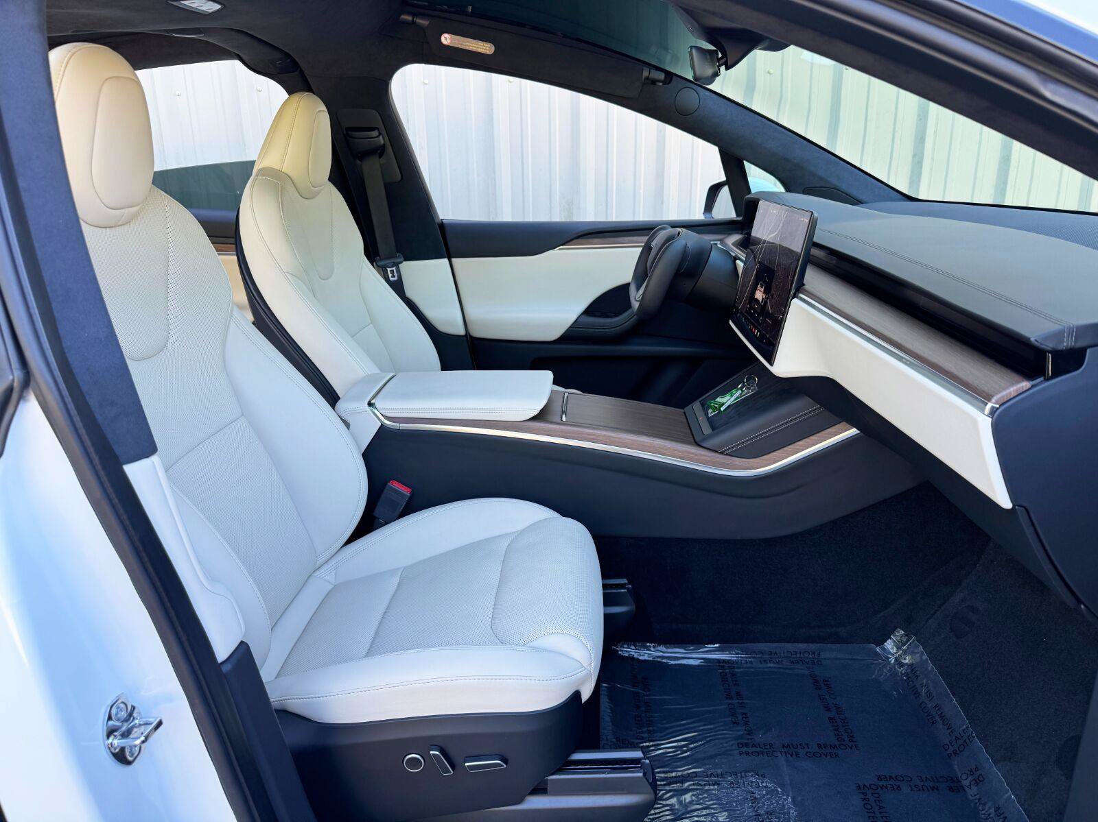 Used 2023 Tesla Model X AWD/4WD image 15