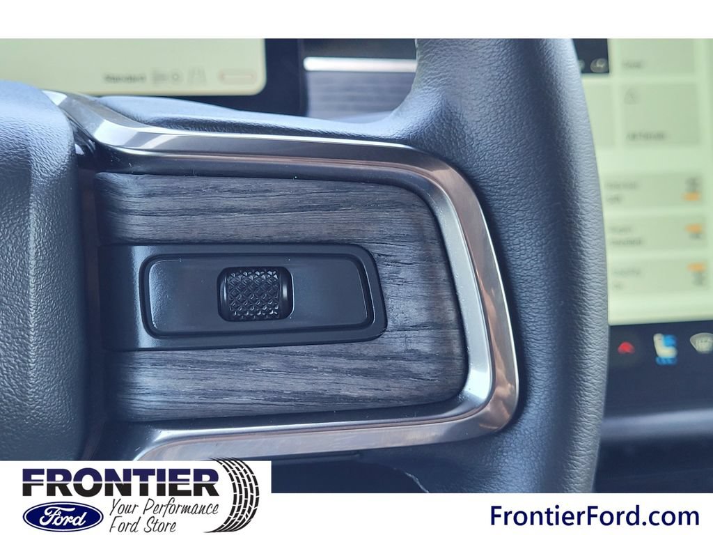 Used 2025 Rivian R1T Adventure AWD/4WD image 18