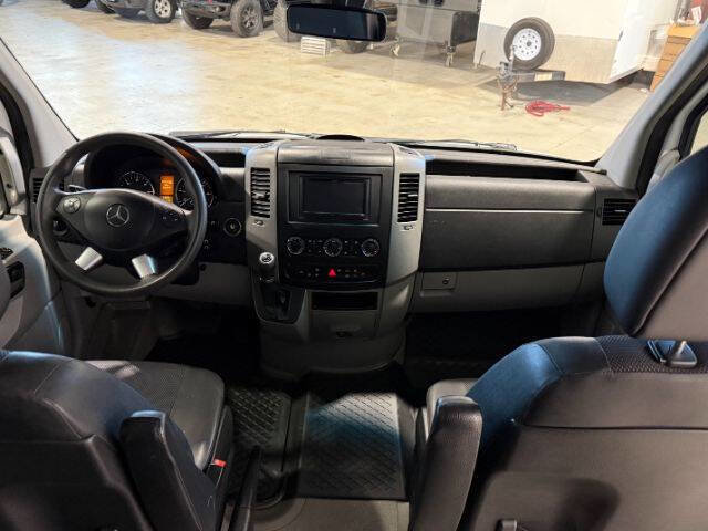 Used 2017 Mercedes-Benz Sprinter 2500 image 18