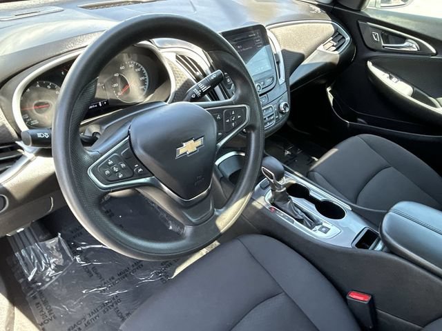 Used 2023 Chevrolet Malibu LT FWD image 17