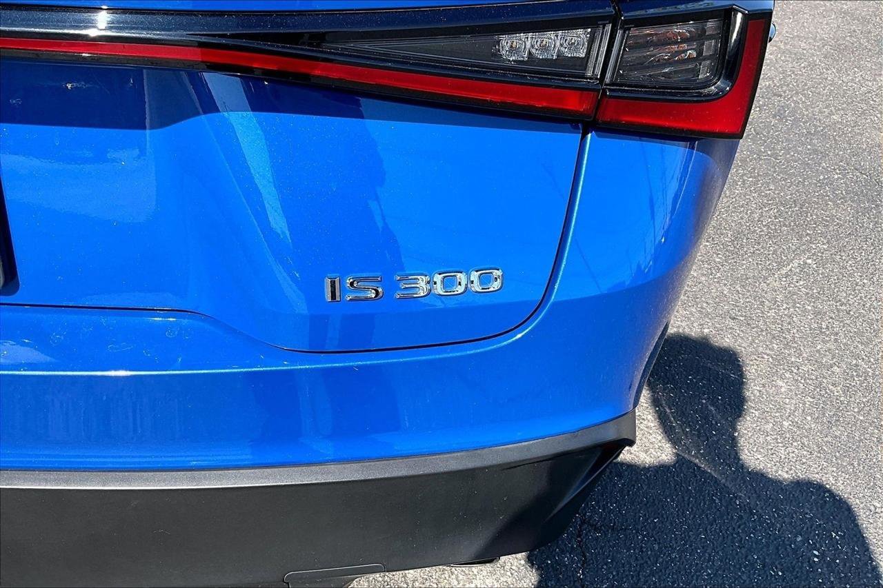 Used 2021 Lexus IS 300 w/ Accessory Package RWD image 24