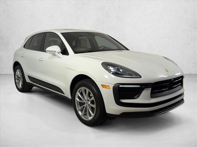 Certified 2023 Porsche Macan AWD/4WD image 7