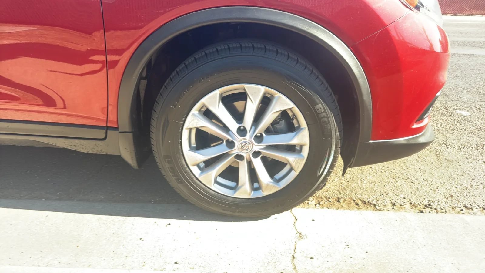 Used 2016 Nissan Rogue SV FWD image 38